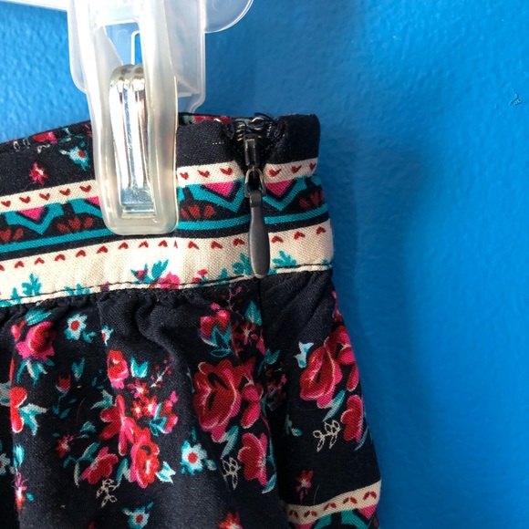 Black & Floral Summer Bundle🌸 - Picture 4 of 5